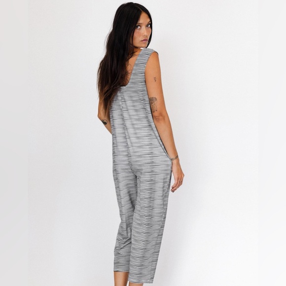 BNWT Fighting Eel Jumper Kammie in Sage and White Stripe Sz. Small - Picture 5 of 5